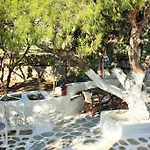 Meltemi Studios&apartments Logaras