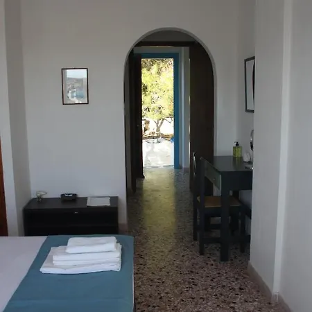 Apartment Meltemi And Logaras