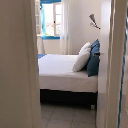 Apartment Meltemi And *